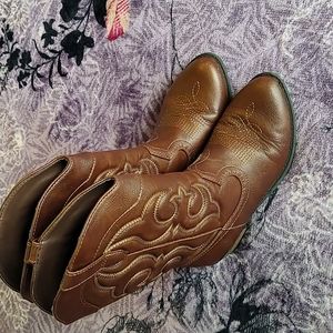 Girl cowboy boots
